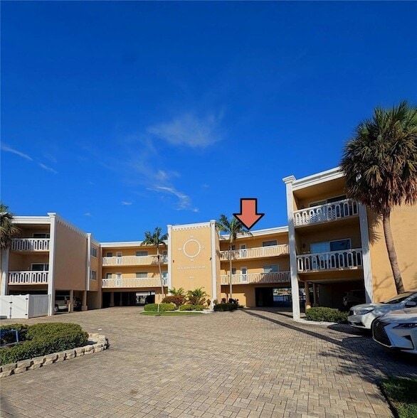 Building Photo - 11605 3rd St E Unit 306