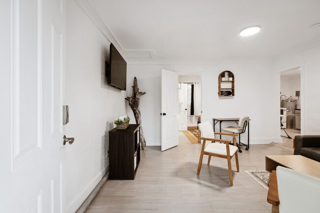 Photo - 2904 Berwick St Unit ID1310516P