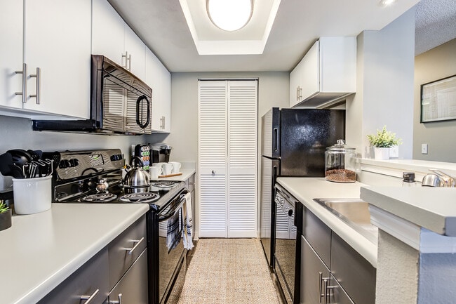 Building Photo - ReNew Foothills