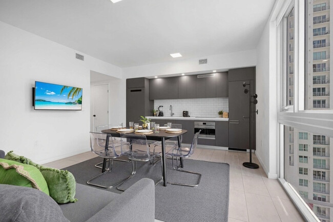 Photo - 227 NE 2nd St Unit SI ID1227562P