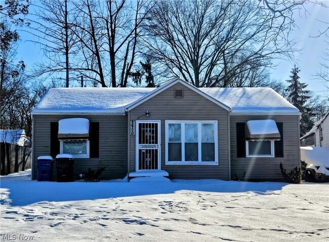 Building Photo - 2450 Greenvale Rd