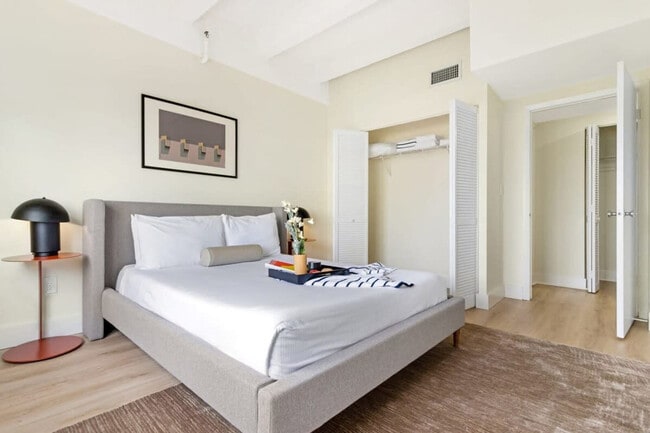 Photo - 1300 Collins Ave Unit ID1272076P