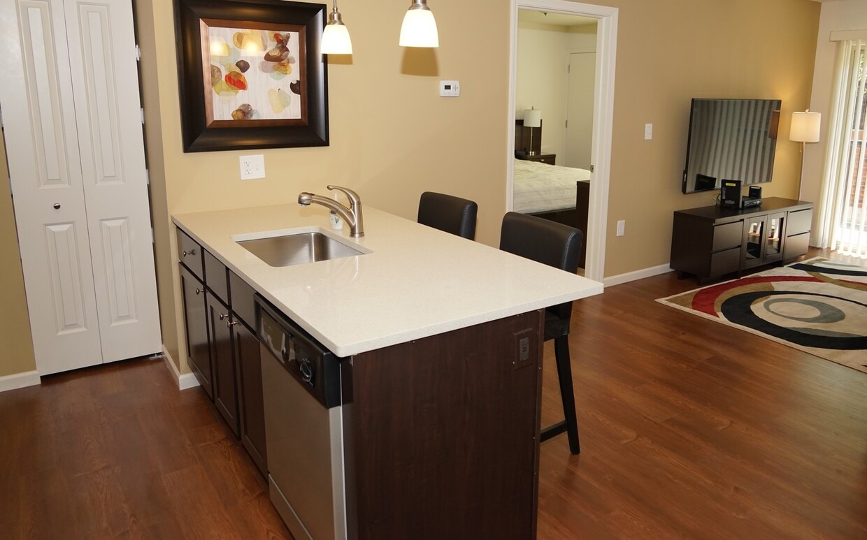 Floor Plan - Fully Furnished - Applewood - Second Floor With...