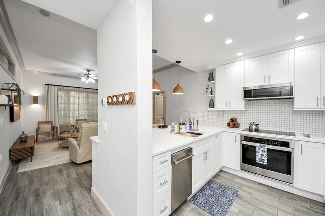 Photo - 1900 Genesee St Unit 204
