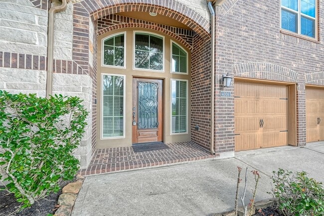 Photo - 4006 Misty Waters Ln