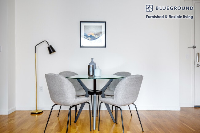 Photo - 1 Union Square South Unit FL12-ID549