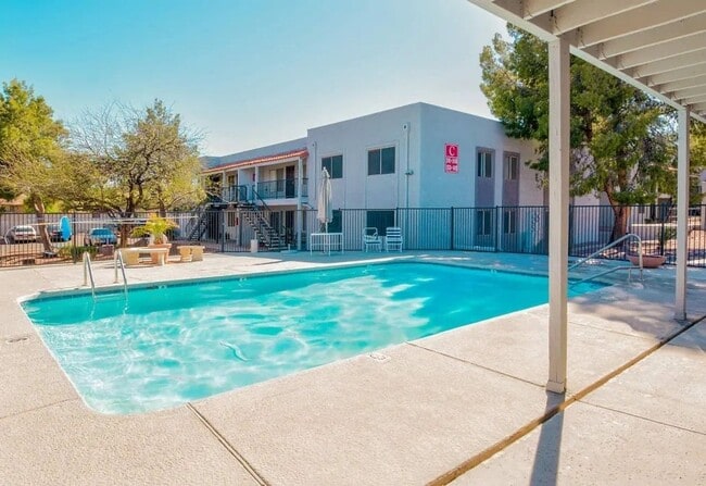 Photo - Mountain Lakes Apartments