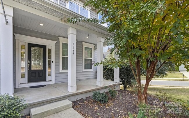 Photo - 5829 Dinsmore Ln