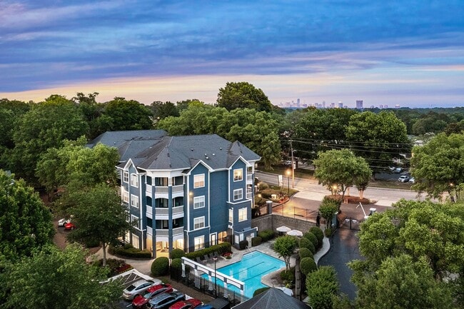 Photo - Marquis Midtown West