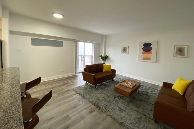 Photo - Lincoln Tower Apartments