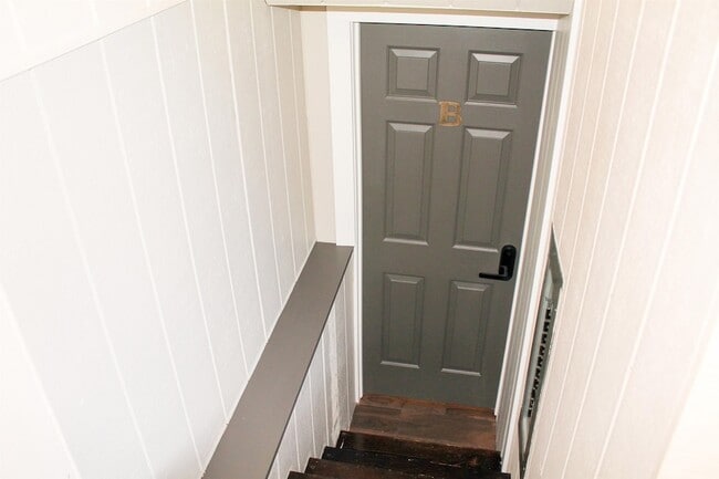 Photo - 22 Orris Rd Unit F-1 Lower