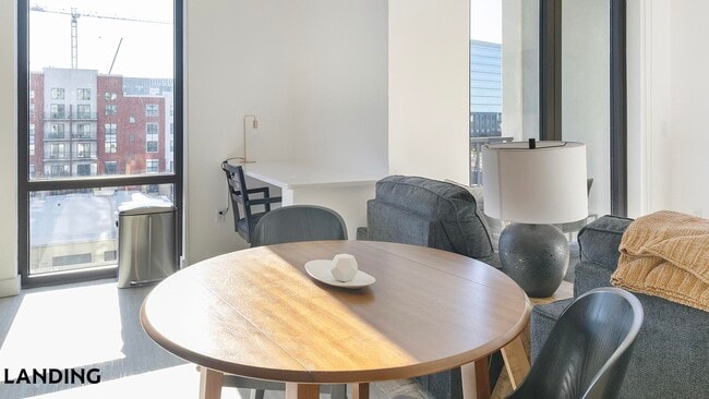 Photo - 1007 S Mint St Unit 728