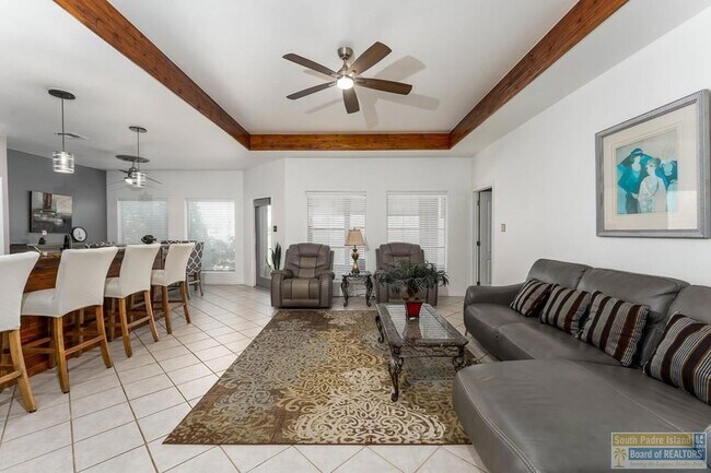 Photo - 1 Torrey Pines Dr