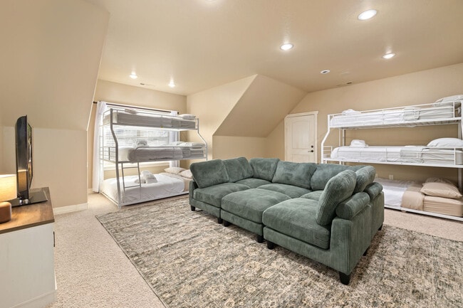 Photo - 4933 Trout Farm Rd Unit ID1221930P