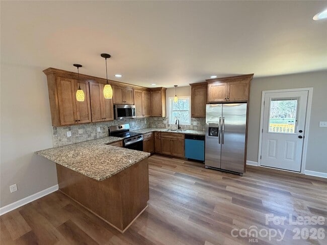 Photo - 1296 Micol Rd