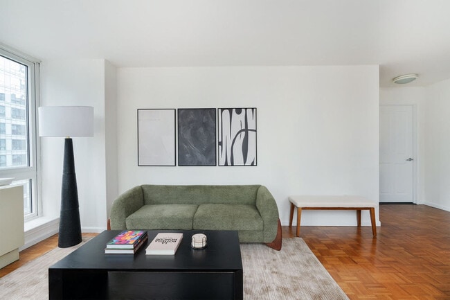 Photo - 350 W 43rd St Unit ID1381653P