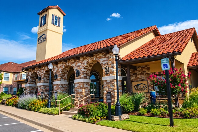 Building Photo - Villas at Canyon Ranch
