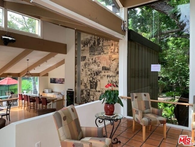 Photo - 1115 Raintree Cir