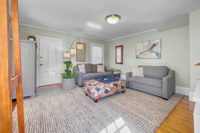 Building Photo - 18 Watson St Unit SI ID1045453P