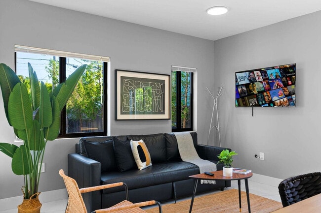 Building Photo - 1350 NW 28th St Unit FL1-ID1258047P