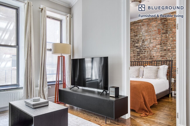 Photo - 202 E 13th St Unit FL2-ID823