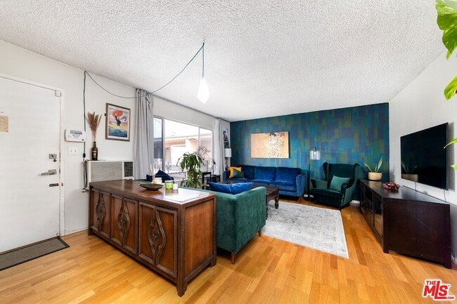 Photo - 5232 Corteen Pl Unit 25