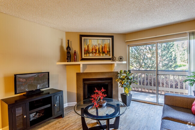 1BR, 1BA - The Overlook - Glen at the Park