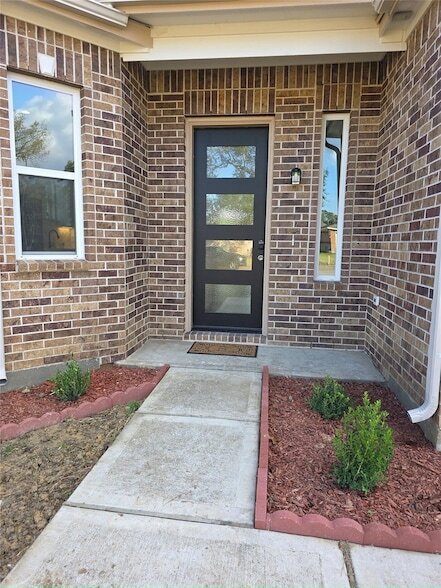 Photo - 427 Vane Way