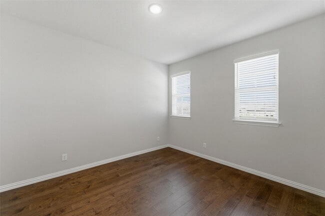 Photo - 7437 Aniston Way