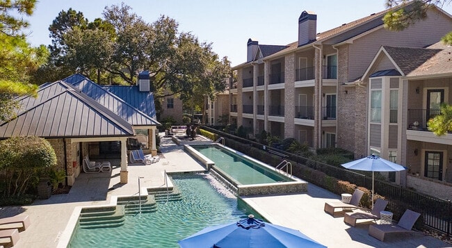 Photo - Town Center Crossing