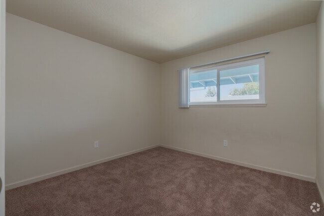 1BR, 1BA - 600SF - Bedroom - Sunrise Apartments