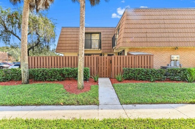 Photo - 146 Heritage Way