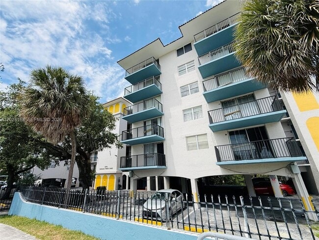Building Photo - 12590 NE 16th Ave Unit 412