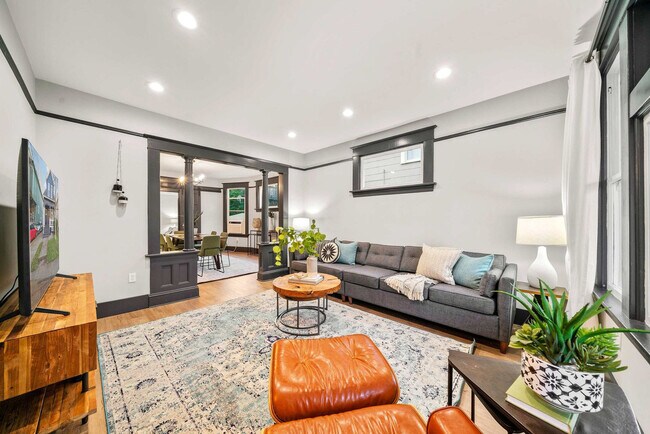 Photo - 3820 SE Belmont St Unit ID1309865P