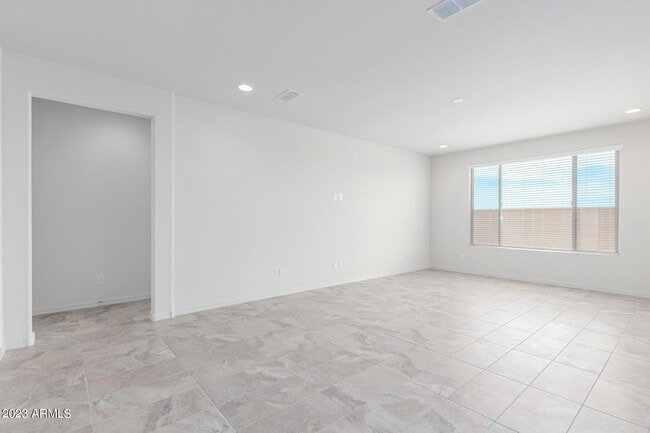 Photo - 8529 S 67th Dr