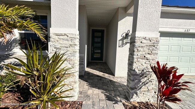 Photo - 607 Clearwater Ave
