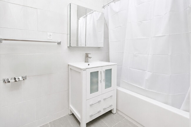 Photo - 2370 1st Ave Unit SI ID1032024P