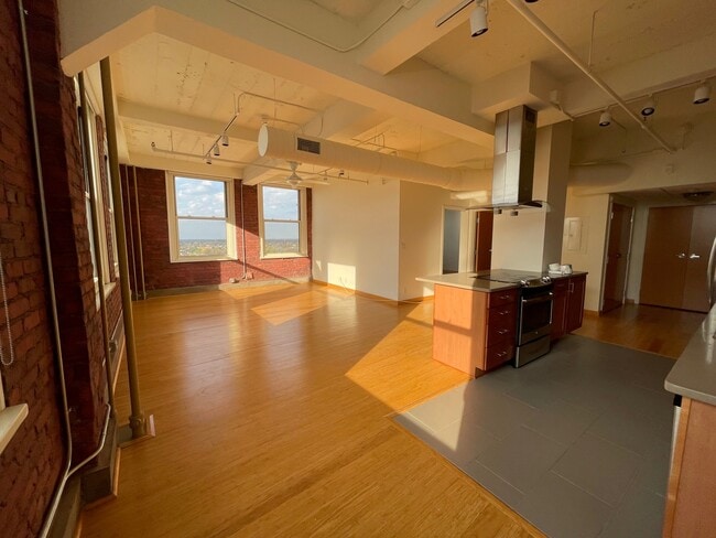 Photo - Temple Building