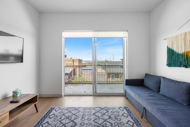 Photo - 633 E Main St Unit ID1014613P