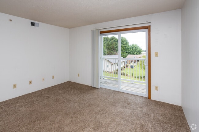 2BR, 1BA - 960 SF - Living Area - Fry Estates Apartments