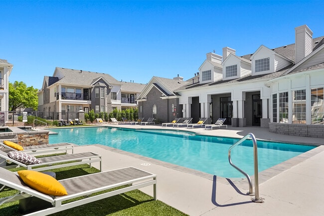 Building Photo - The Soleil