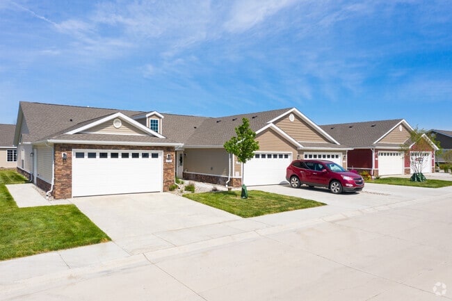 Building Photo - Redwood Superior Township