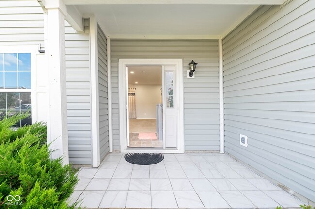 Photo - 899 Briarstone Dr