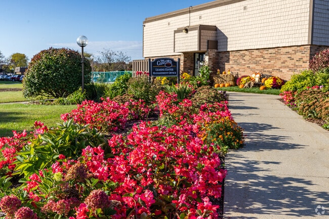 Building Photo - The Concord Apartments