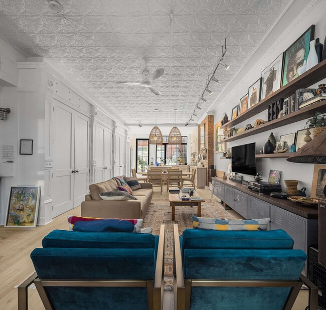 Photo - 33 Bond St Unit ID1256825P