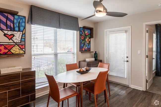 Dining Area - The Edge at Yardley