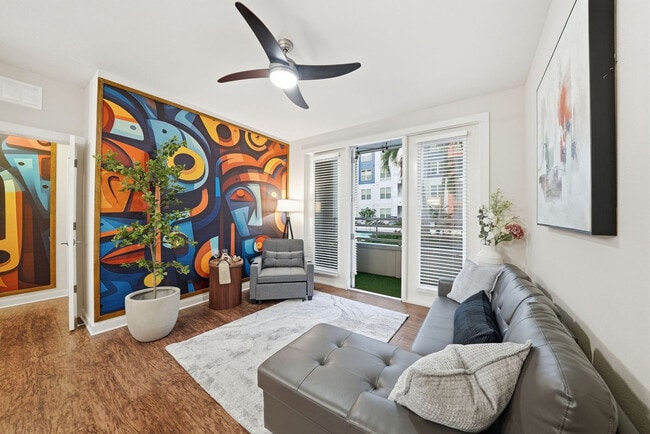 Building Photo - 1700 W Cleveland St Unit SI FL1-ID1475283P