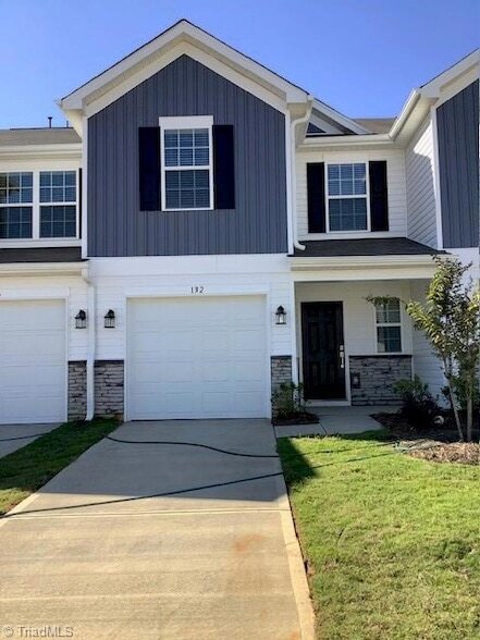 Photo - 136 Plumtree Ct