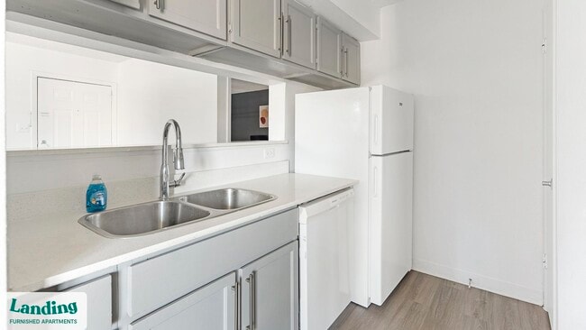 Photo - 1071 Clayton Ln Unit M0113