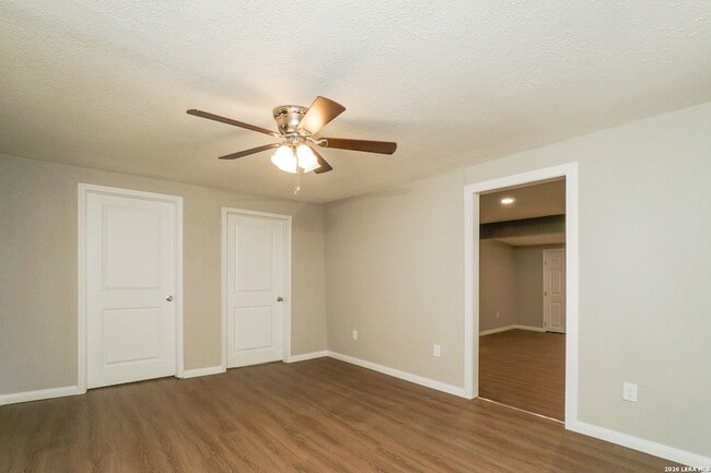 Photo - 614 N Sabinas St